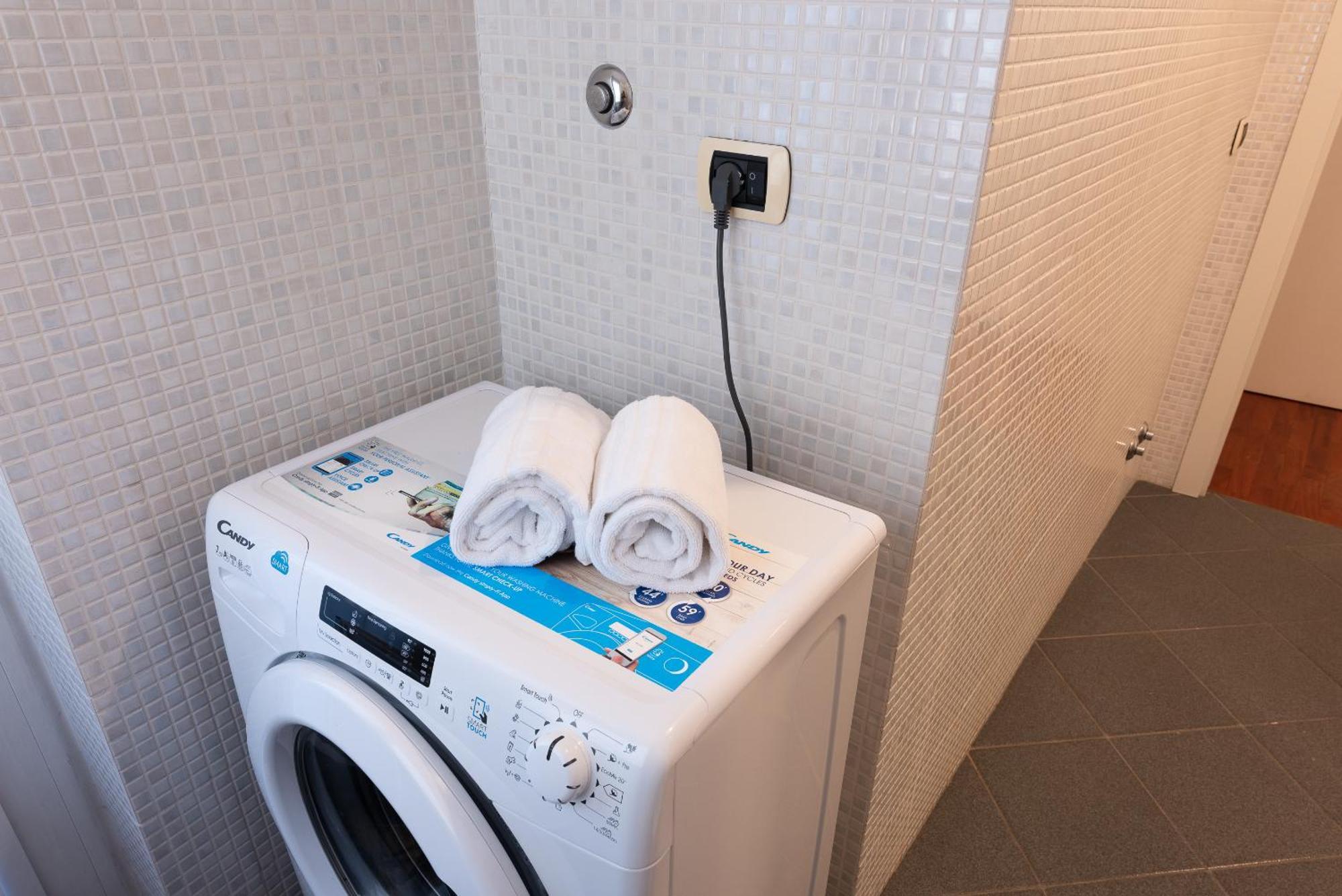 Daniele Flat - Free Wi-fi & M4 Metro Mi Appartement *